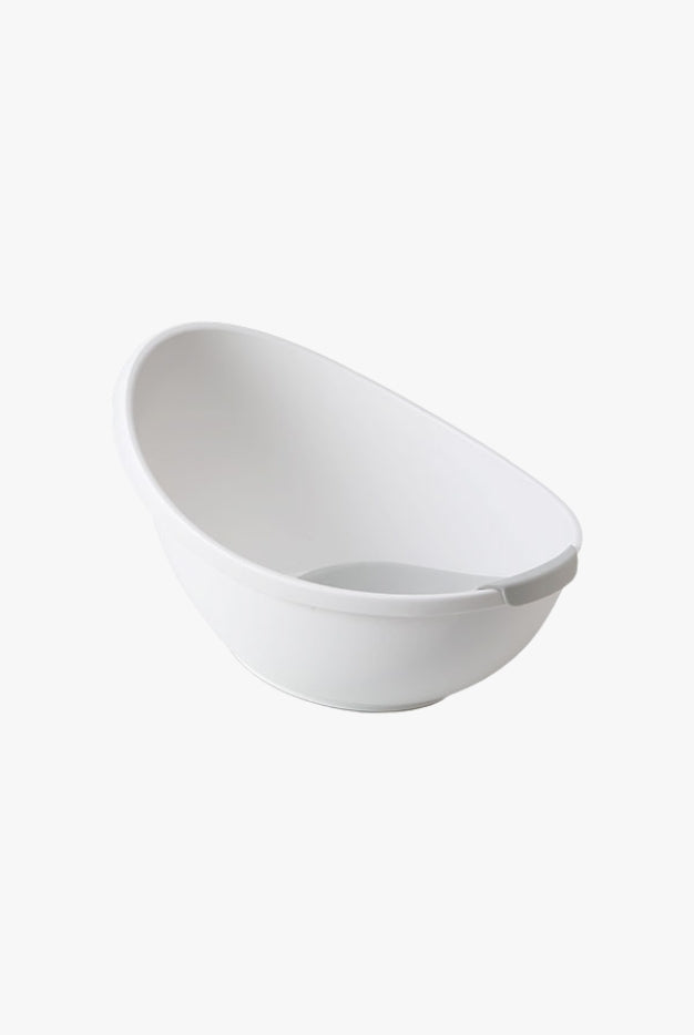 Egg-shaped baby bathtub